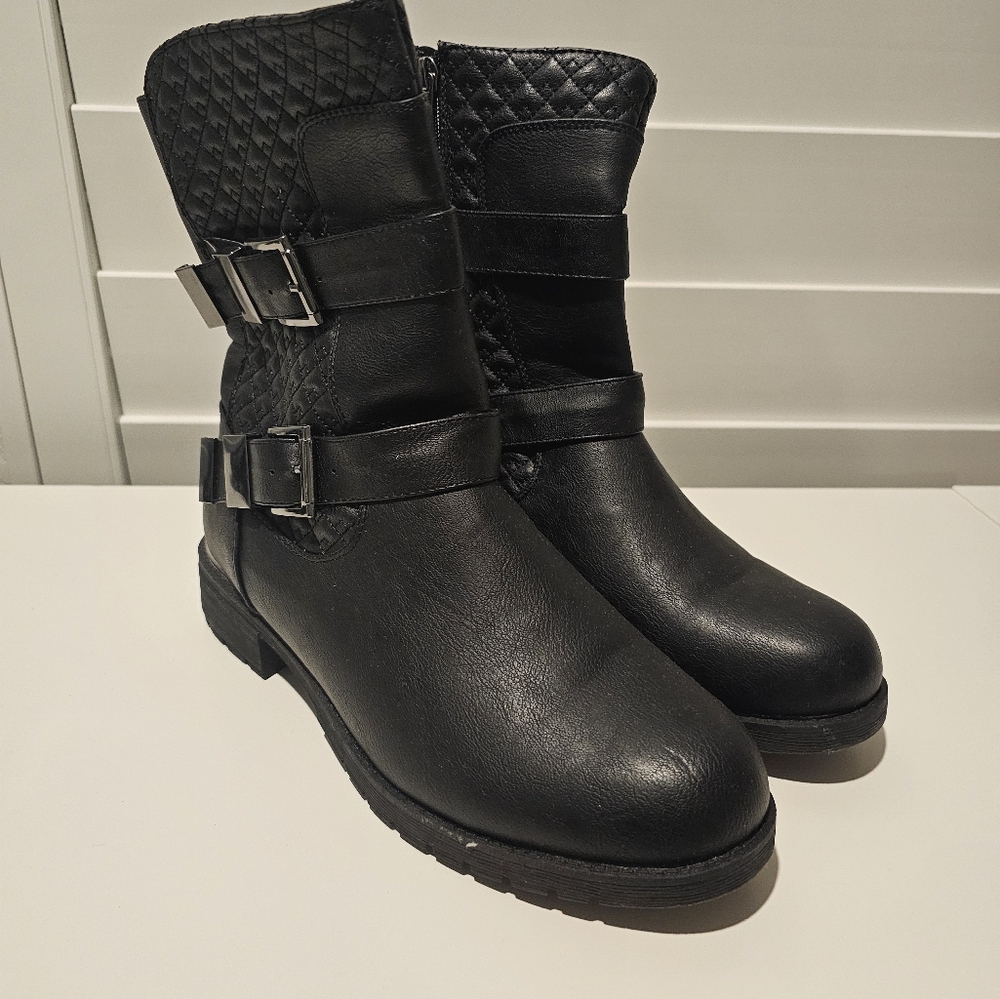 Women's Black Quilted Buckle Boots - Size 11W